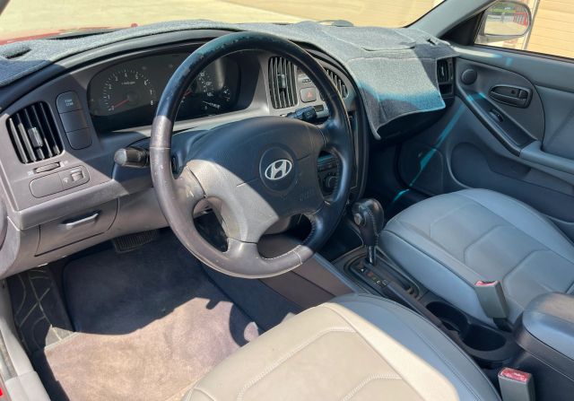 2004 Hyundai Elantra - Image 40