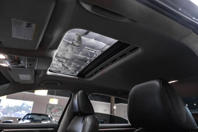 2017 Volkswagen Passat 1.8t Se Sedan 4d - Image 5