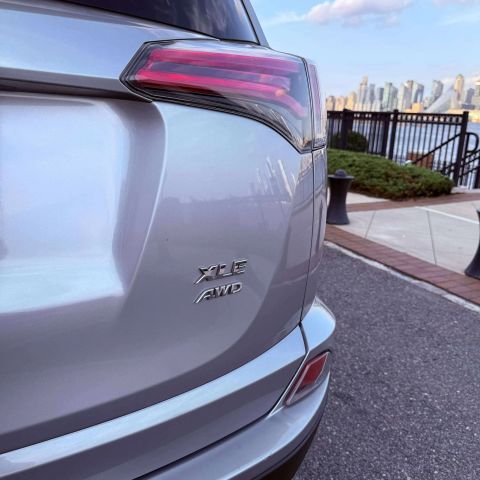 2017 Toyota Rav4 Xle Sport Utility 4d - Image 16