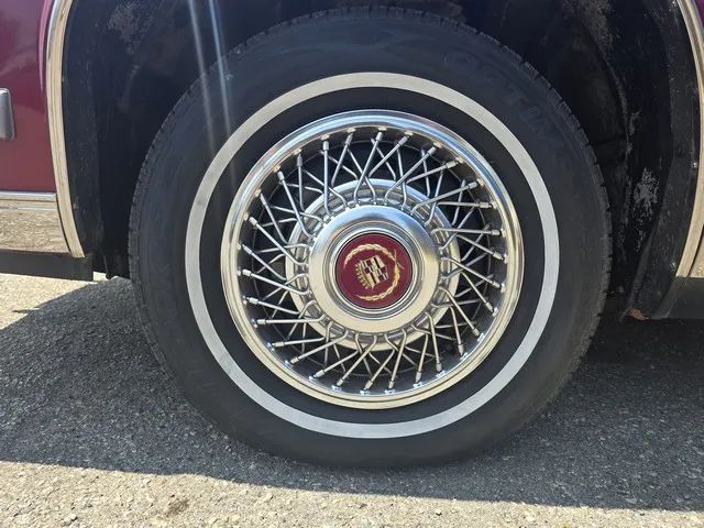 1988 Cadillac Deville - Image 10