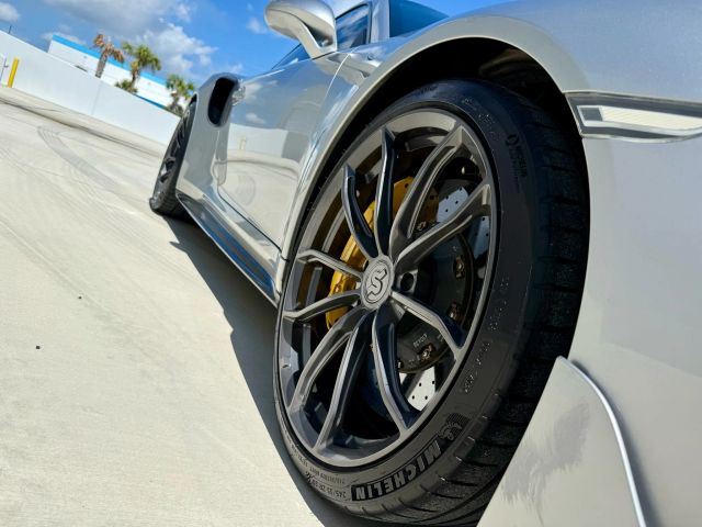 2014 Porsche 911 - Image 5