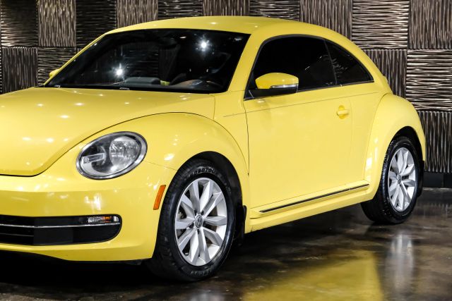 2014 Volkswagen Beetle Tdi Hatchback 2d - Image 10