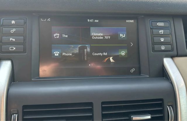 2018 Land Rover Discovery Sport - Image 6