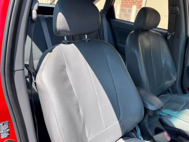 2004 Hyundai Elantra - Image 53