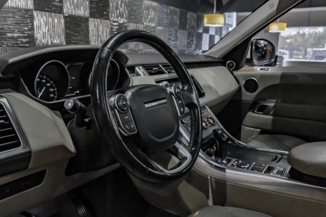 2016 Land Rover Range Rover Sport Se Sport Utility 4d - Image 3