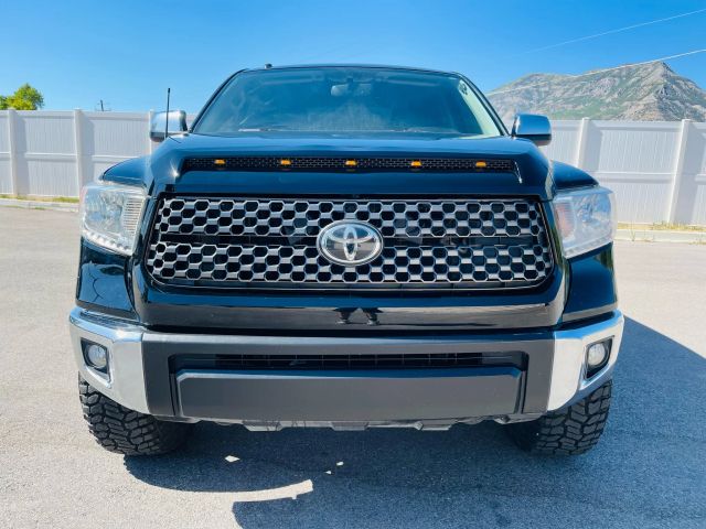 2016 Toyota Tundra Crewmax - Image 3