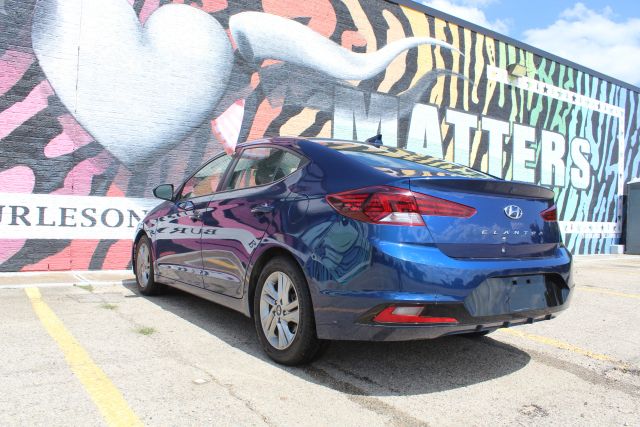 2020 Hyundai Elantra - Image 5