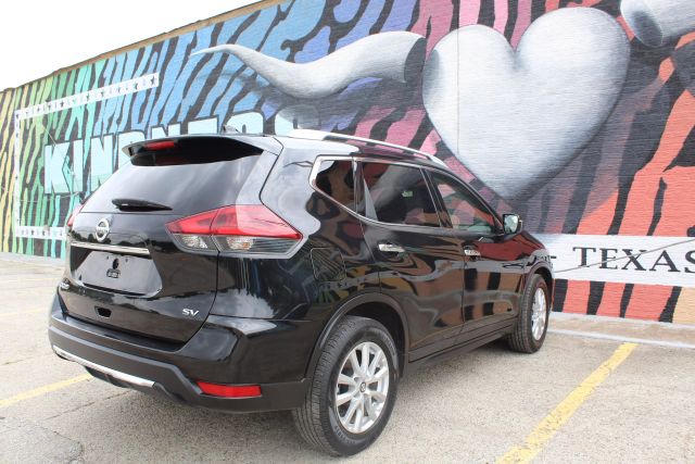 2018 Nissan Rogue - Image 19