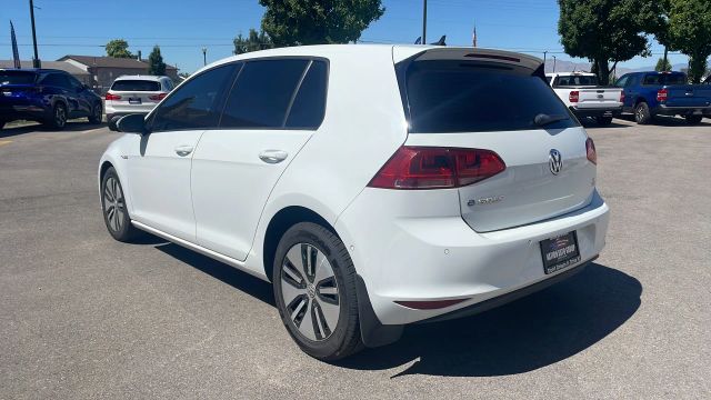 2016 Volkswagen E-golf - Image 8
