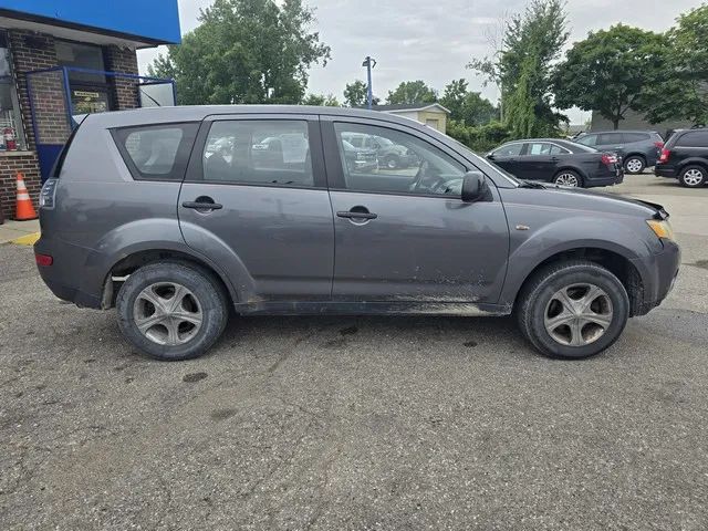 2007 Mitsubishi Outlander - Image 3