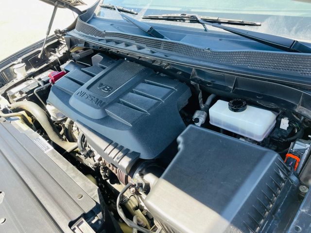 2021 Nissan Titan Crew Cab - Image 13