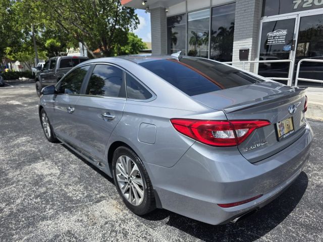 2017 Hyundai Sonata - Image 5