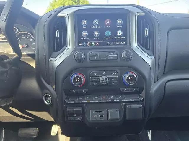 2022 Chevrolet Silverado 1500 Limited Crew Cab - Image 23