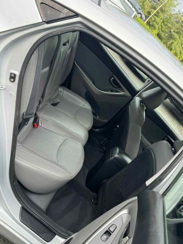 2012 Hyundai Elantra - Image 15