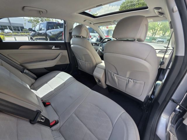 2017 Hyundai Sonata - Image 16