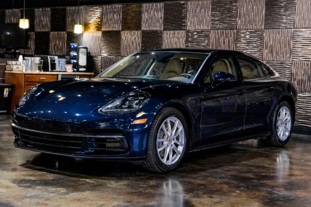 2018 Porsche Panamera 4s Sedan 4d - Image 7