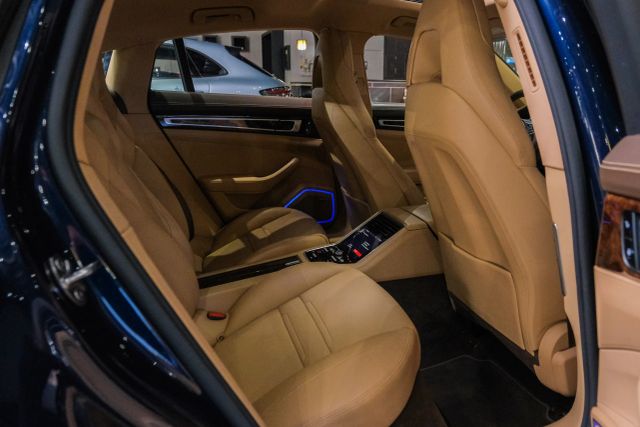 2018 Porsche Panamera 4s Sedan 4d - Image 34