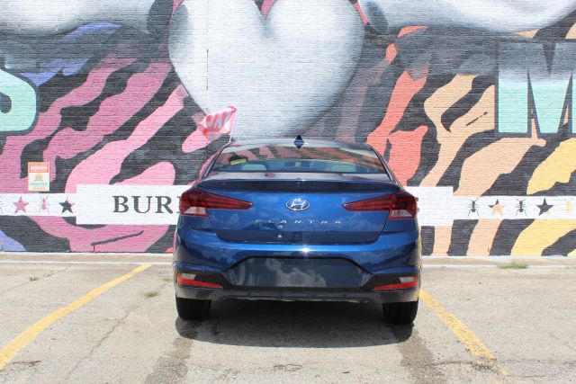 2020 Hyundai Elantra - Image 16