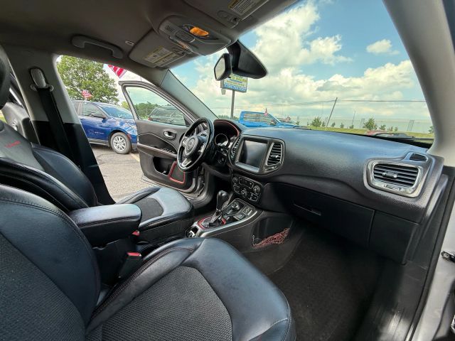 2018 Jeep Compass - Image 17