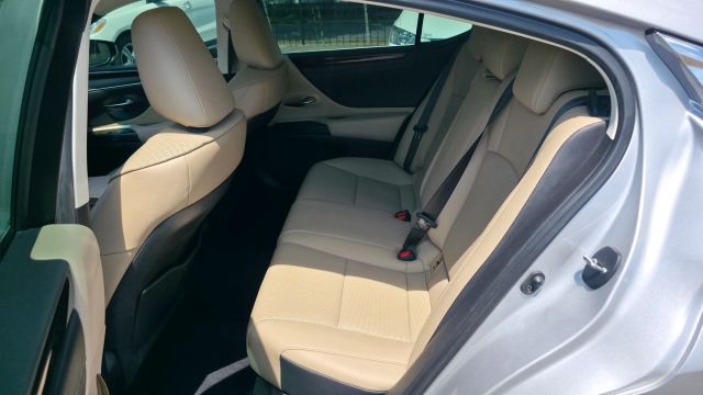 2020 Lexus Es - Image 27