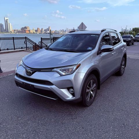 2017 Toyota Rav4 Xle Sport Utility 4d - Image 3