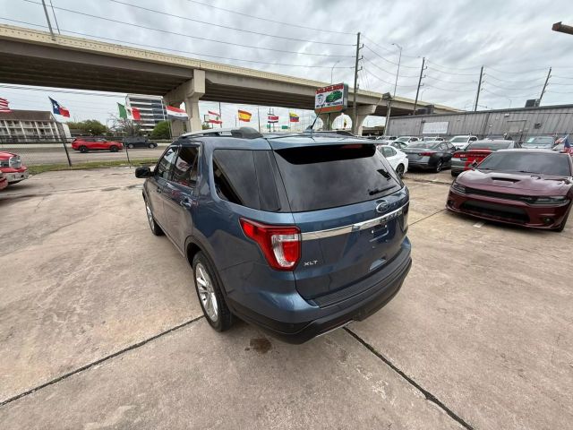 2019 Ford Explorer - Image 8