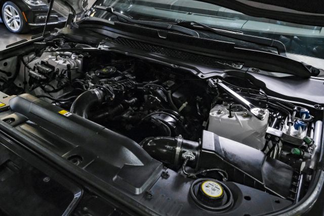 2016 Land Rover Range Rover Sport Se Sport Utility 4d - Image 44