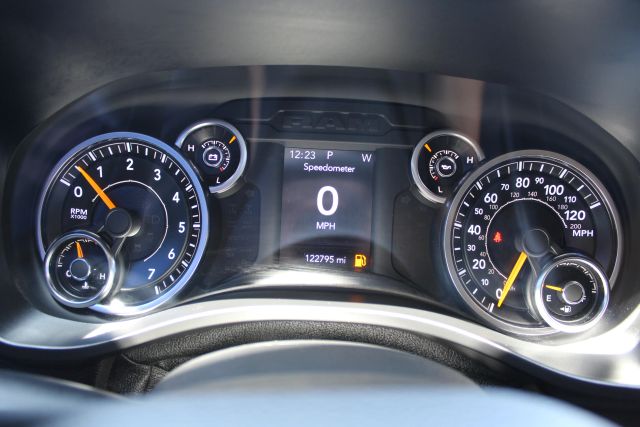 2019 Ram 1500 Crew Cab - Image 9