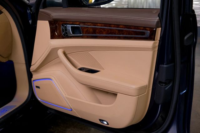 2018 Porsche Panamera 4s Sedan 4d - Image 42