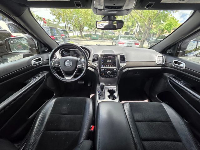 2017 Jeep Grand Cherokee - Image 10