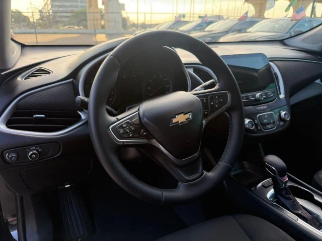 2022 Chevrolet Malibu - Image 15