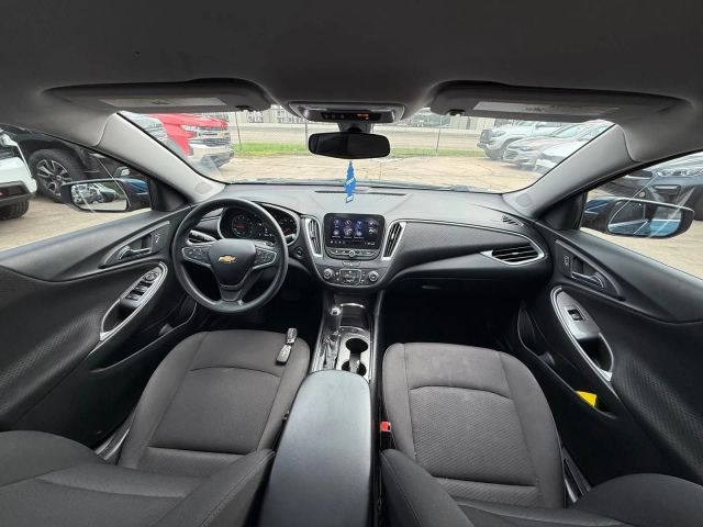 2019 Chevrolet Malibu - Image 14
