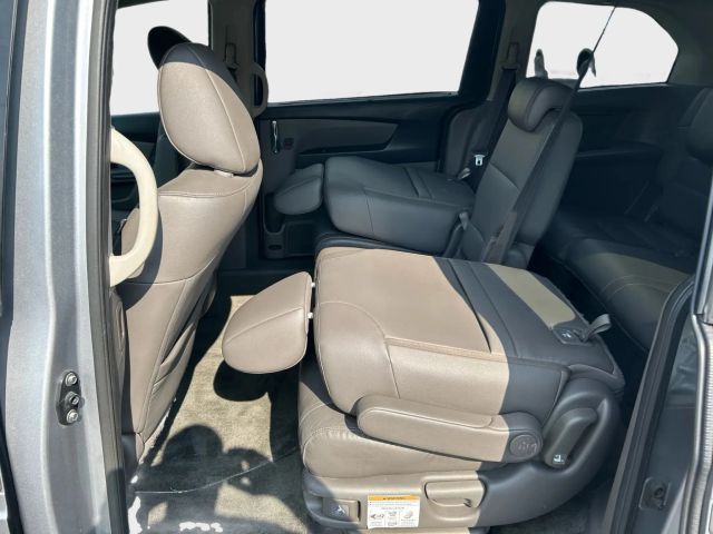 2016 Honda Odyssey - Image 10