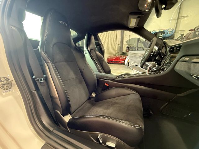 2015 Porsche 911 - Image 101