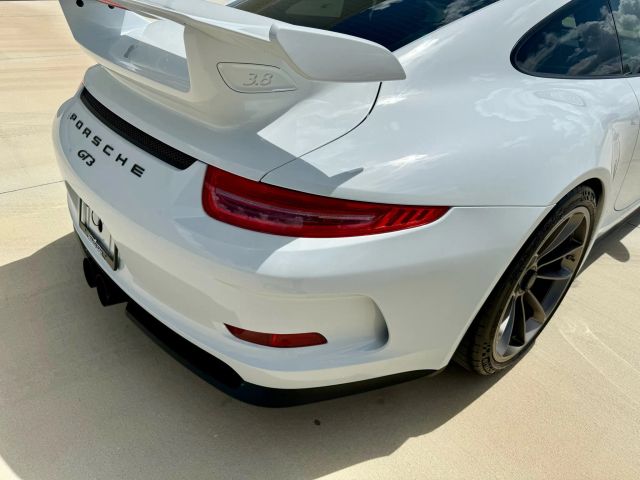 2015 Porsche 911 - Image 63