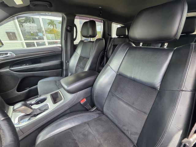 2017 Jeep Grand Cherokee - Image 12