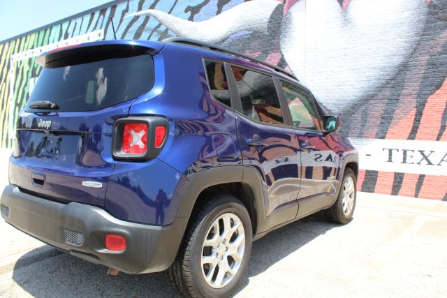 2018 Jeep Renegade - Image 17