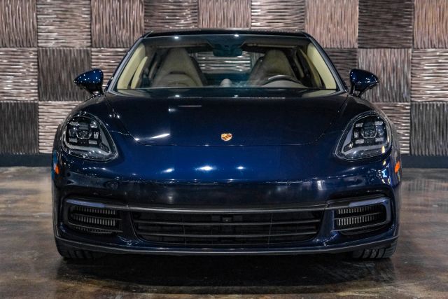 2018 Porsche Panamera 4s Sedan 4d - Image 6