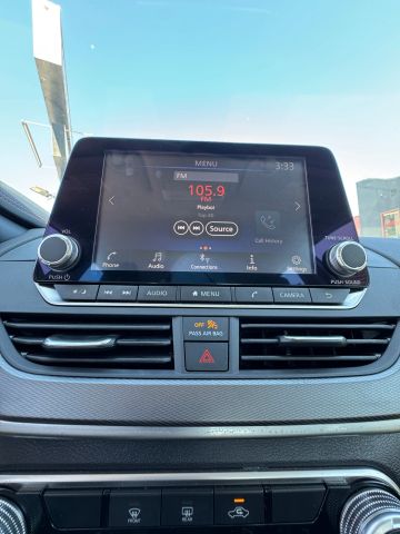 2023 Nissan Altima - Image 24