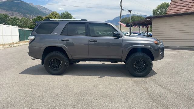 2022 Toyota 4runner - Image 5
