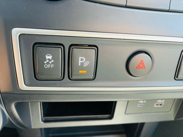 2021 Nissan Titan Crew Cab - Image 42
