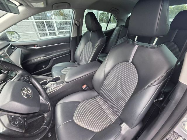 2022 Toyota Camry - Image 11