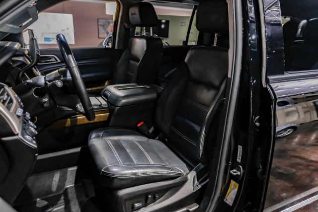 2019 Gmc Yukon Xl Denali Sport Utility 4d - Image 4