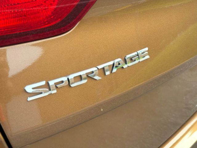 2017 Kia Sportage - Image 29