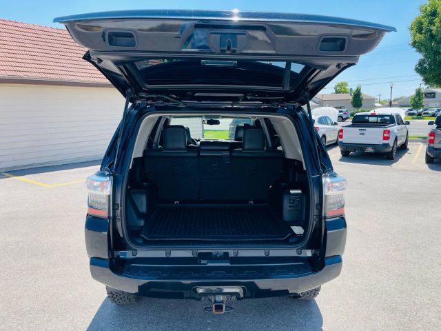2017 Toyota 4runner - Image 14