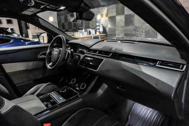 2018 Land Rover Range Rover Velar R-dynamic Hse Sport Utility 4d - Image 10