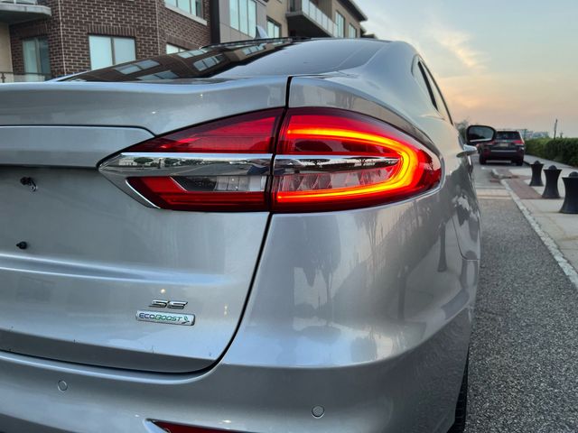 2020 Ford Fusion Se Sedan 4d - Image 27