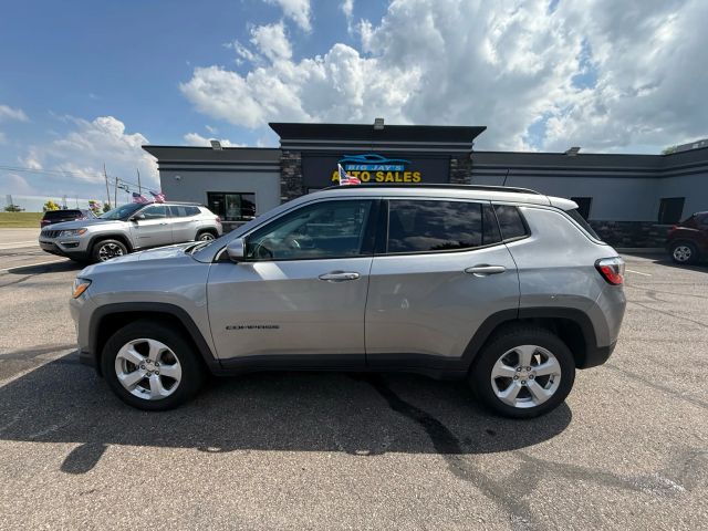 2019 Jeep Compass - Image 2