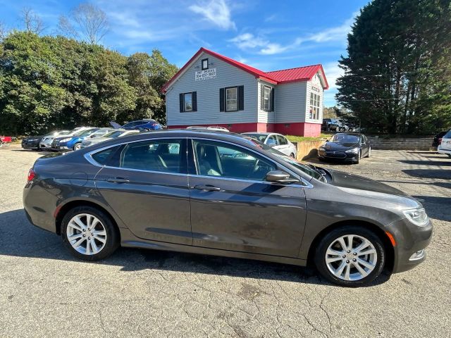2017 Chrysler 200 - Image 17