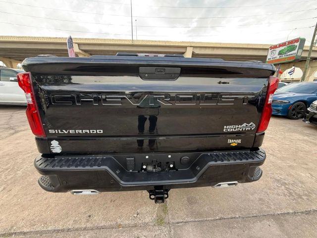 2021 Chevrolet Silverado 1500 Crew Cab - Image 19